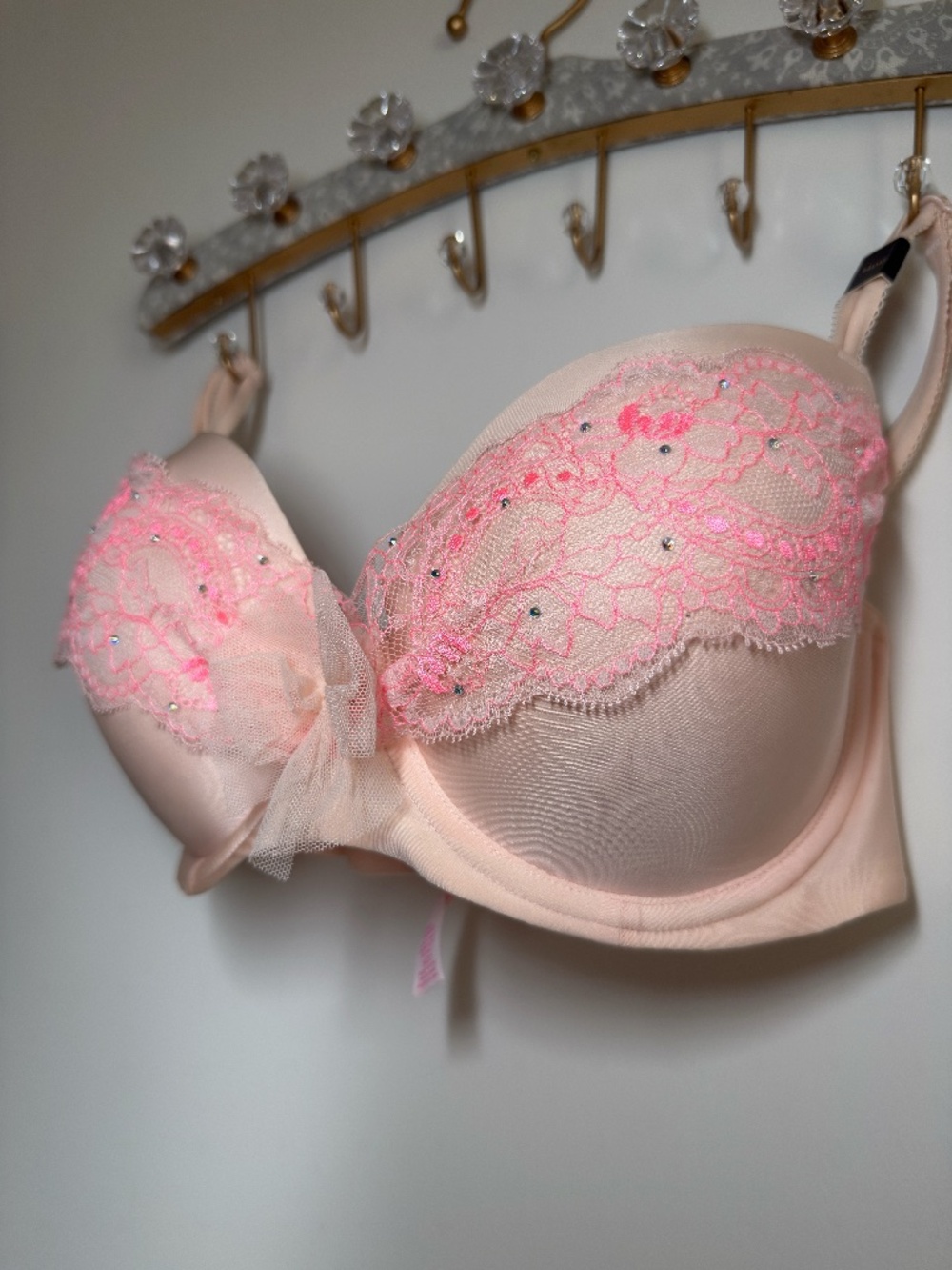 Victoria’s Secret Dream Angels Demi Bra 34DD Blush Pink Lace Rhinestone Bow